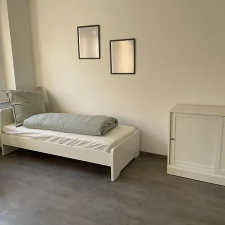 Doppelzimmer Im Monteurhaus Gemeinschaftsbad Und -kueche 3*